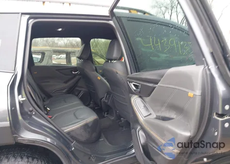 2022 Subaru Forester Wilderness z USA, uszkodzony, nr VIN JF2SKALC7NH411386